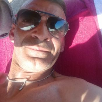 Accompagnatore gigolo Toni