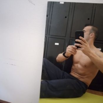 Accompagnatore gigolo Luca.