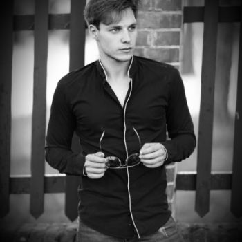 Accompagnatore gigolo Edward