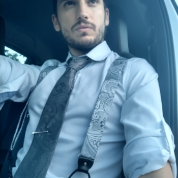 Accompagnatore gigolo Virgo