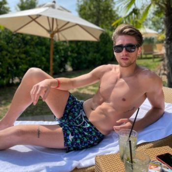 Accompagnatore gigolo Carlo
