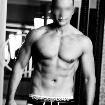 Accompagnatore gigolo Denny