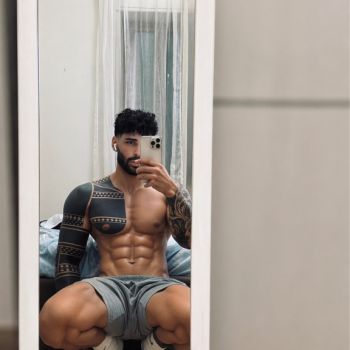 Accompagnatore gigolo Ryan Bale