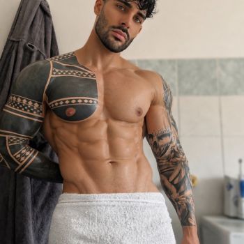 Accompagnatore gigolo Ryan Bale