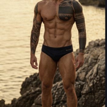 Accompagnatore gigolo Ryan Bale