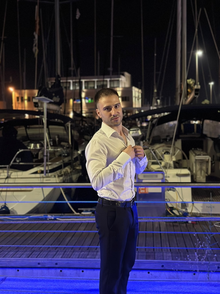 Accompagnatore gigolo Riccardo Accocci