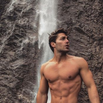 Accompagnatore gigolo Antongiulio