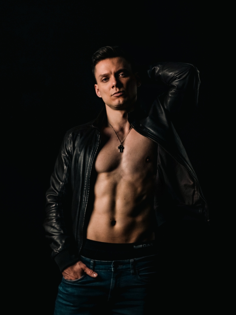 Accompagnatore gigolo Alex Puro