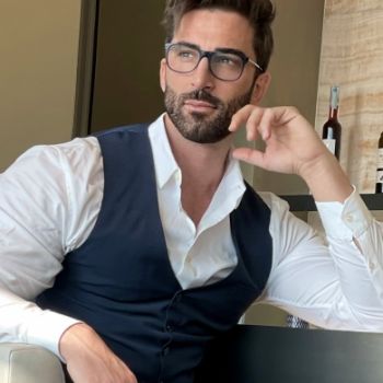 Accompagnatore gigolo Max Nudo