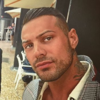 Accompagnatore gigolo Derek