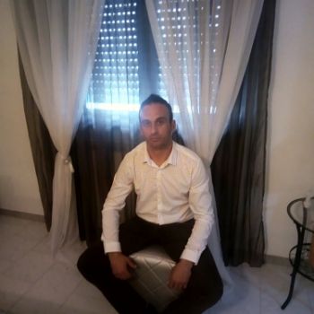 Accompagnatore gigolo Nedikika0