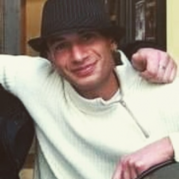Accompagnatore gigolo Ivano