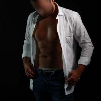 Accompagnatore gigolo Leo79