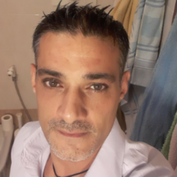 Accompagnatore gigolo Tore