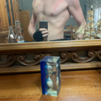 Accompagnatore gigolo Kira