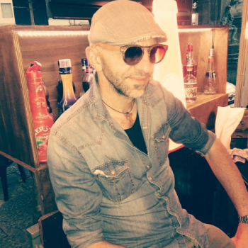 Accompagnatore gigolo Nikol