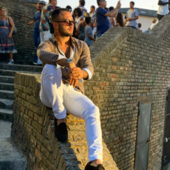 Accompagnatore gigolo Jroy