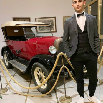 Accompagnatore gigolo Fares