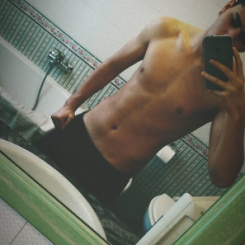 Accompagnatore gigolo Luca