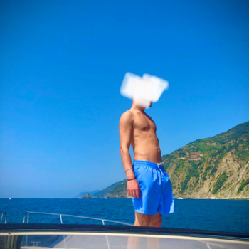 Accompagnatore gigolo Fra25
