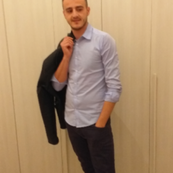 Accompagnatore gigolo Totoriello