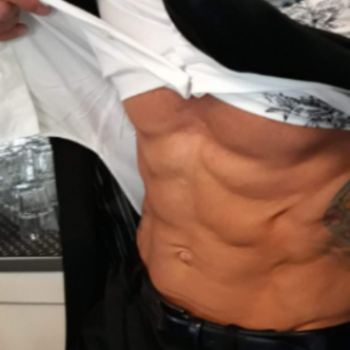 Accompagnatore gigolo Thony