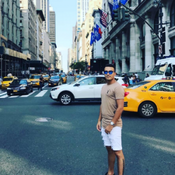 Accompagnatore gigolo Arnold