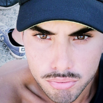 Accompagnatore gigolo Nino