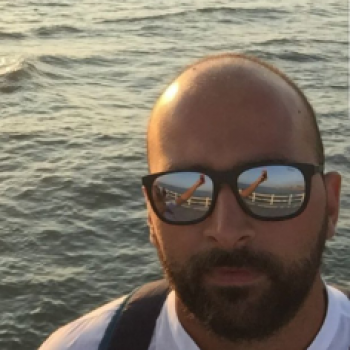 Accompagnatore gigolo Bomber32