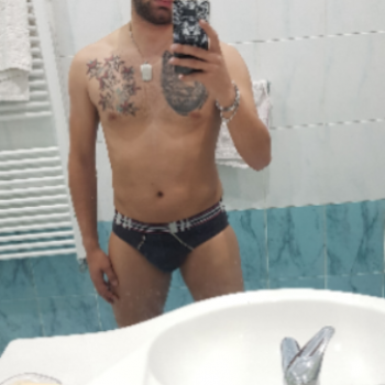 Accompagnatore gigolo Aldo