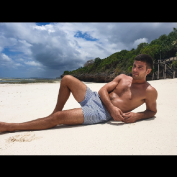 Accompagnatore gigolo Danicod