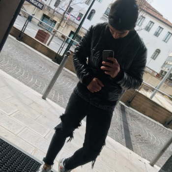 Accompagnatore gigolo Yos1