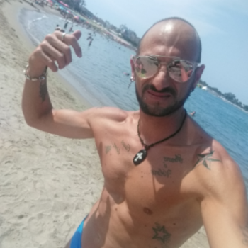 Accompagnatore gigolo Geky