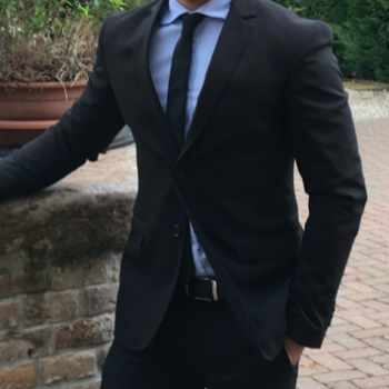 Accompagnatore gigolo Valentino