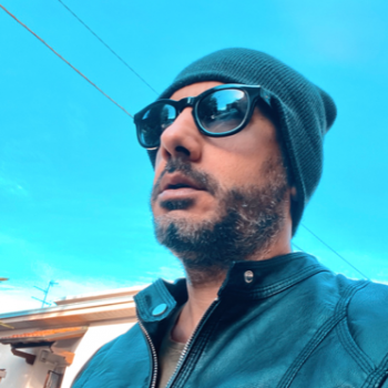 Accompagnatore gigolo Victor74