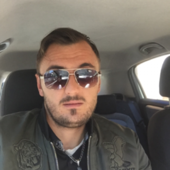 Accompagnatore gigolo Marci