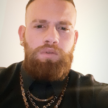 Accompagnatore gigolo Ergitano