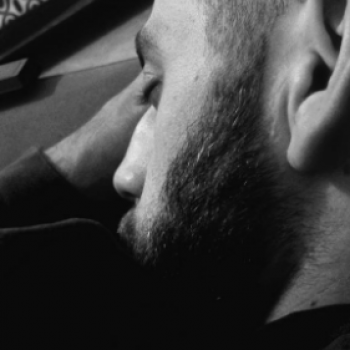 Accompagnatore gigolo Adi