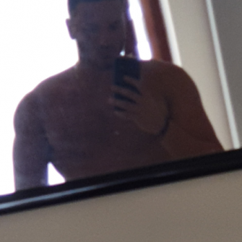 Accompagnatore gigolo Shatz