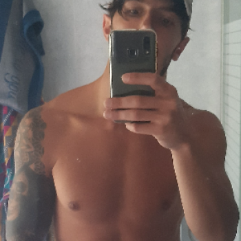 Accompagnatore gigolo davide 