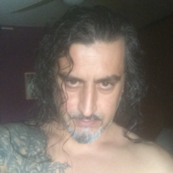 Accompagnatore gigolo Amorareamaro