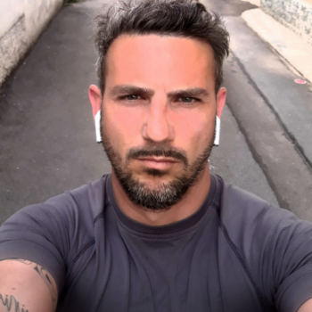 Accompagnatore gigolo Holiver