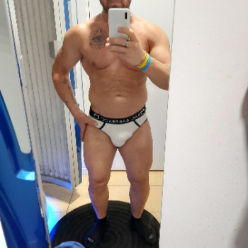 Accompagnatore gigolo Gigomanu