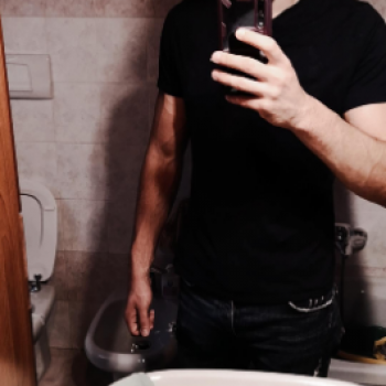 Accompagnatore gigolo Nicks