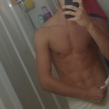 Accompagnatore gigolo Lorenzo77