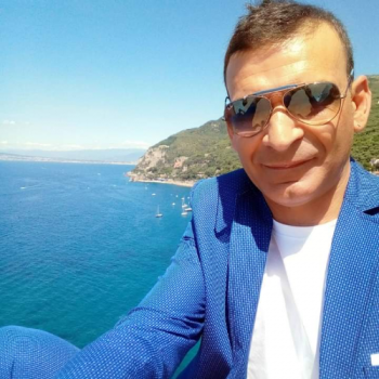 Accompagnatore gigolo Toni