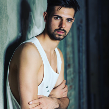 Accompagnatore gigolo Look37