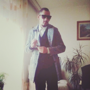 Accompagnatore gigolo Nunx