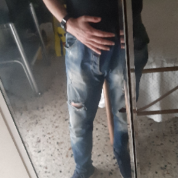 Accompagnatore gigolo 02