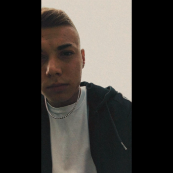 Accompagnatore gigolo Dav